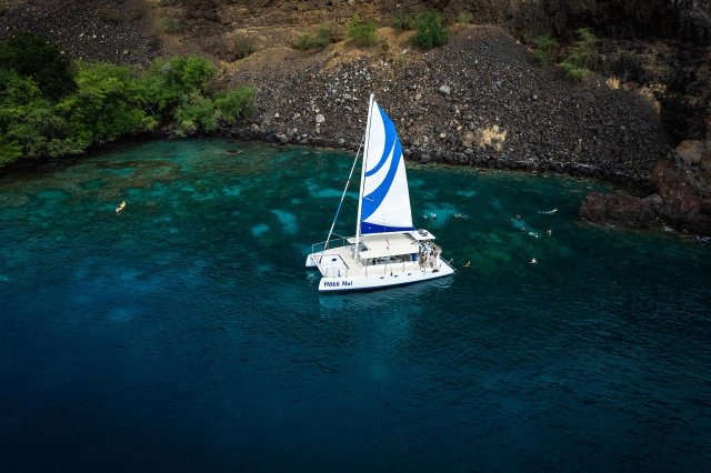 From Keauhou Bay: Snorkel Cruise to Captain Cook&#039;s Monument