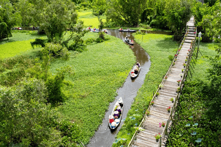 2-Day: The Floating Market - Bird Sanctuary - Flower VillageDeluxe Type - 3* hotel