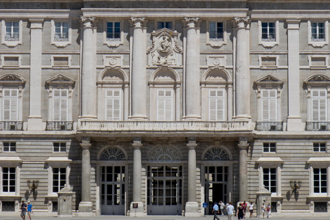 Madrid: Royal Palace Guided Tour with Admission Guided tour in English