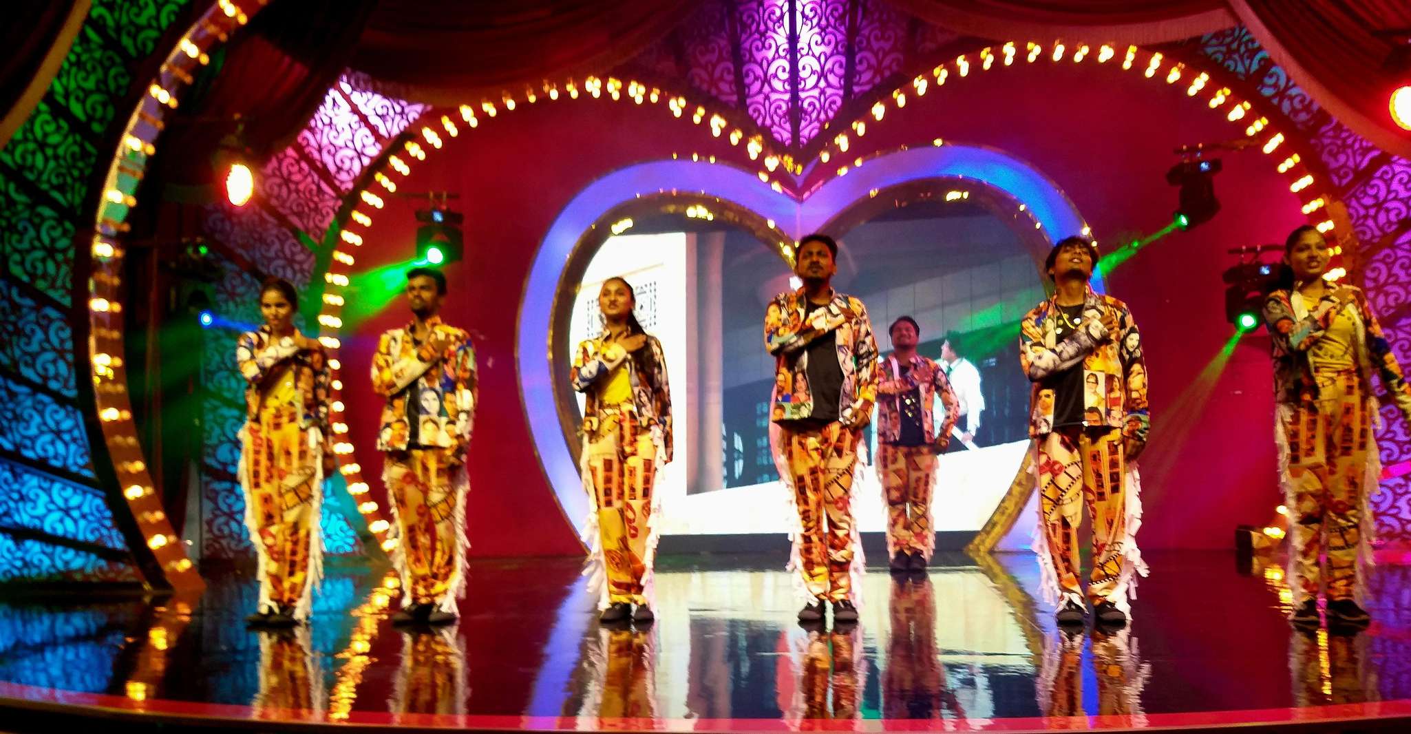Bollywood Filmcity Tour mit Tanzshow. - Hizvo