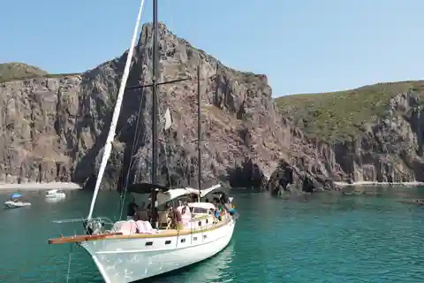 De Calasetta : tour en bateau à Carloforte et Sant'Antioco