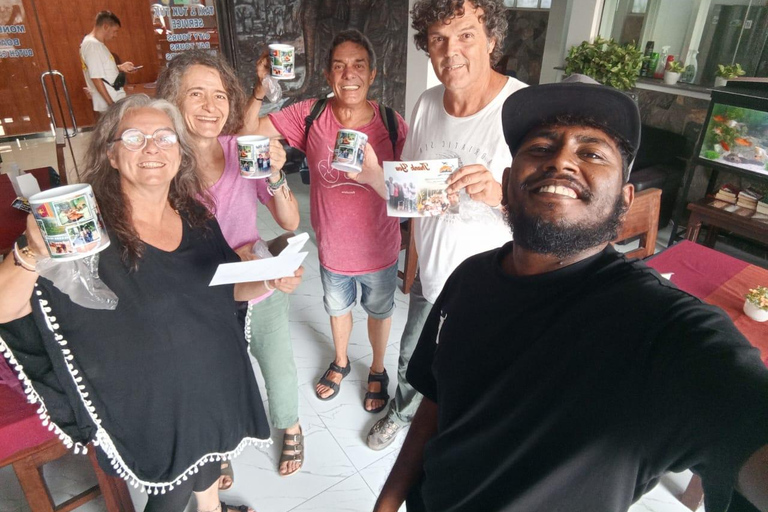 Kandy City Tuk Tuk Tour: Temples,Culture & Scenic Highlights