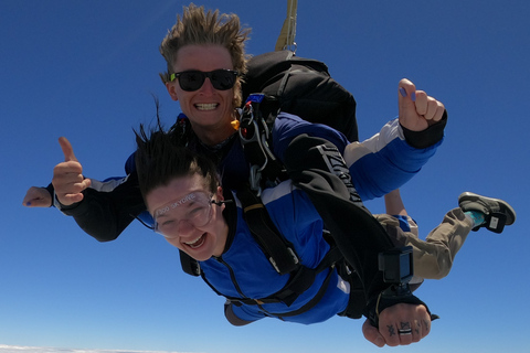 Sydney: Tandem Skydive with Optional Transfers Sydney: Tandem Skydive without Transfers