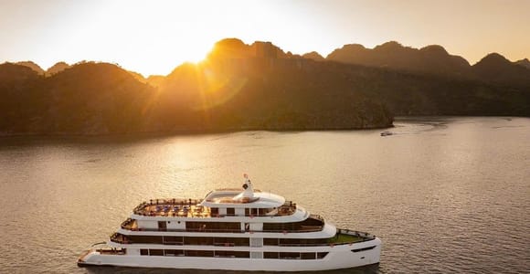 Hanoi/Ninh Binh: 2-Day 6-Star Cruise Halong & Lan Ha Bay
