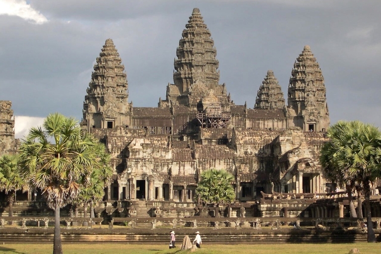Private Luxury Angkor Wat Sunrise & Siem Reap City Tour
