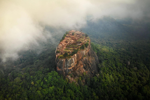 Colombo to Sigiriya Privert Transfer: Optional Minneriya Minneriya Safari
