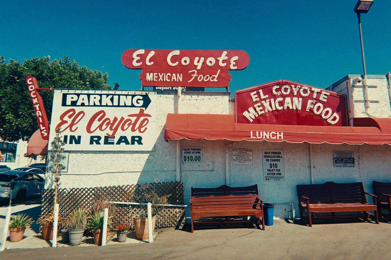 Los Angeles : circuit en limousine premium sur les traces des meurtres de la famille MansonLos Angeles : Visite guidée en limousine de luxe sur les lieux des meurtres de la famill