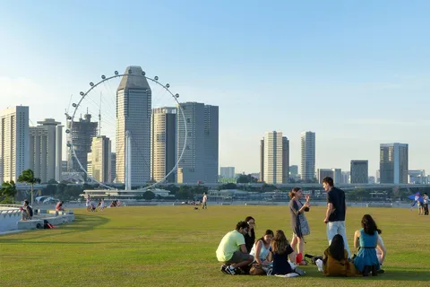 Singapore: Day Tour for Sentosa, Gardens by the Bay, Flyer