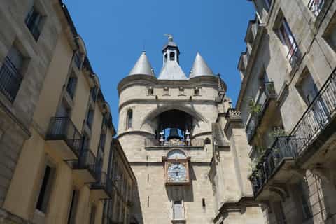 Bordeaux: Self-Guided 24/7 City Scavenger Hunt