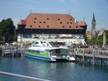 Konstanz: Private Stadtführung mit Weinprobe