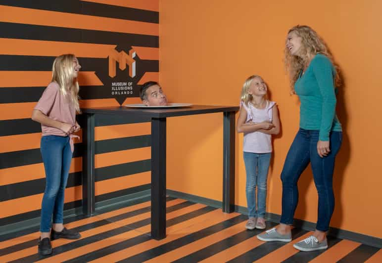 Unraveling the Magic – A Journey Through the Museum of Illusions Orlando in Pictures