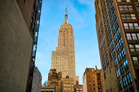 New York: Midtown Manhattan City Exploration Game