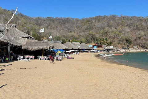 Huatulco: 7 Bays Boat Tour with Snorkeling and Lunch