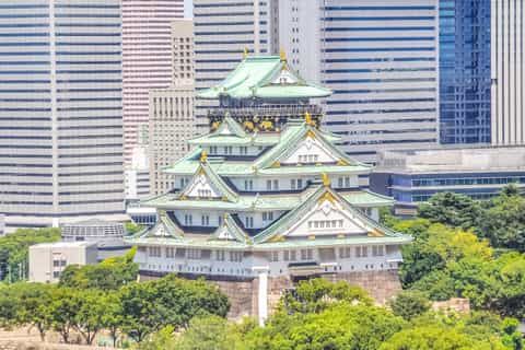 Osaka: Guided Walking Tour around Osaka Castle