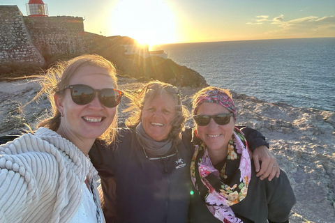 De Lagos: 5 horas de passeio pela costa algarvia com guiaO melhor do Oeste - Um passeio completo pela costa algarvia