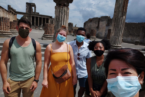 Da Sorrento: Tour di un giorno alle rovine di Pompei e al VesuvioTour in Spagnolo