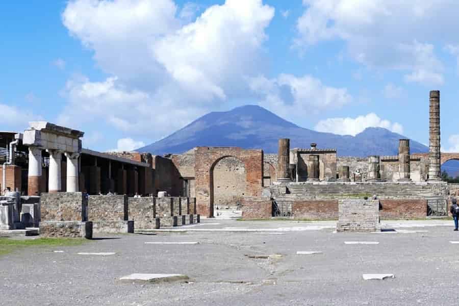 Von Sorrento aus: Tagestour zu den Ruinen von Pompeji und dem Vesuv. Foto: GetYourGuide