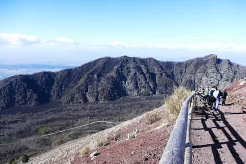 Sorrento: Day Tour to Pompeii Ruins & Mount Vesuvius