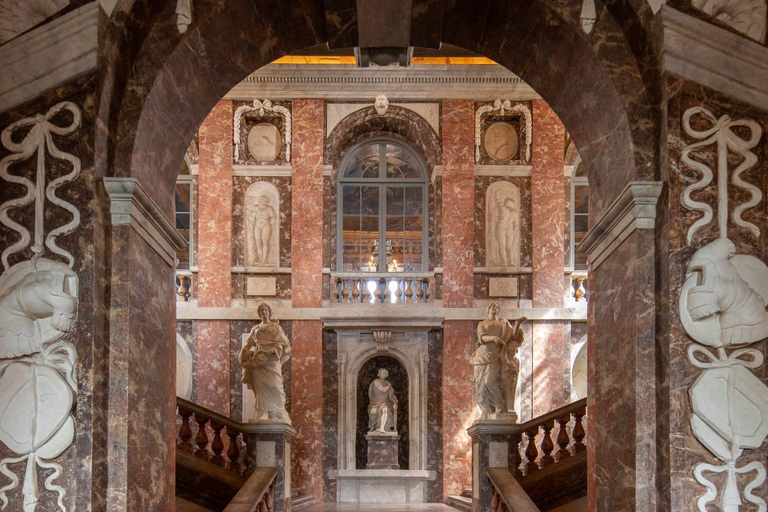 Stockholm: Grand Drottningholm and Gripsholm Castles Tour