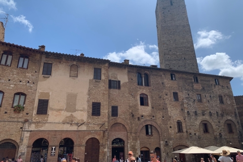 San Gimignano et Volterra : transfert privé depuis Florence