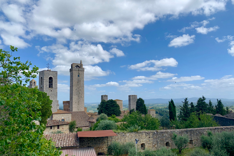 San Gimignano & Volterra: privétransfer vanuit Florence