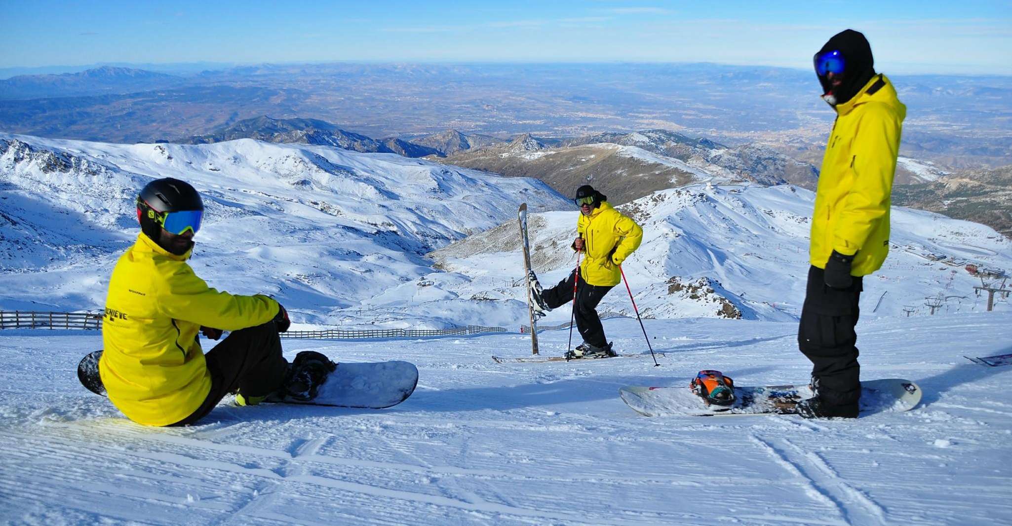 Sierra Nevada, Ski or Snowboard Lesson with Instructor - Housity