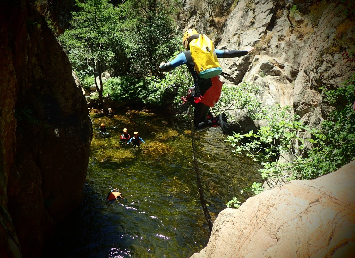 Propriano: Baracci Canyon Canyoning-tur for begyndere