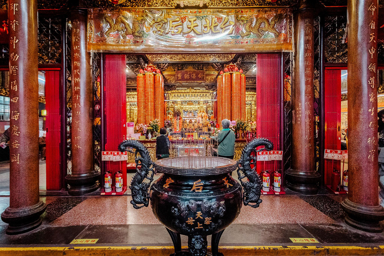Taipei: Formosa Flavours Food Tour with 12+ Tastings
