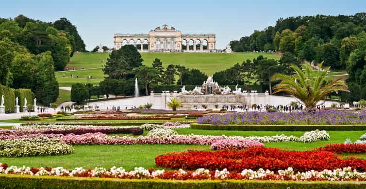 Schloss Schönbrunn GärtenTour GetYourGuide