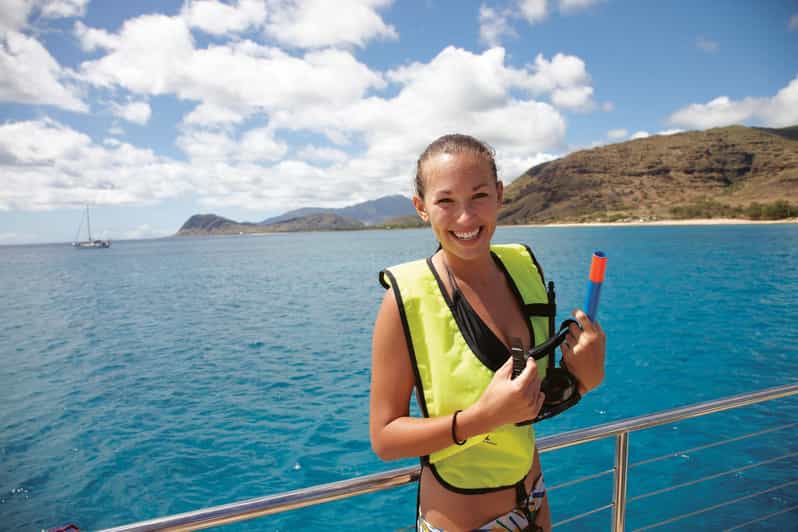 Honokohau Kona Snorkel and Sail with Drinks and Snacks GetYourGuide