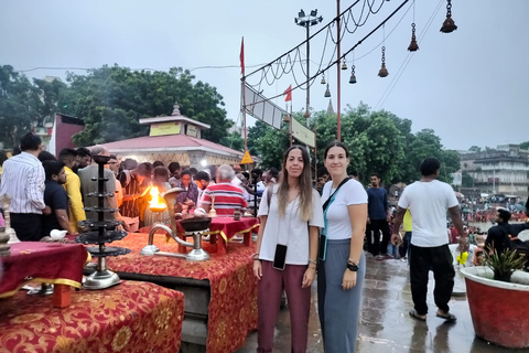 Varanasi : Visite privée de la ville et croisière sur le Gange