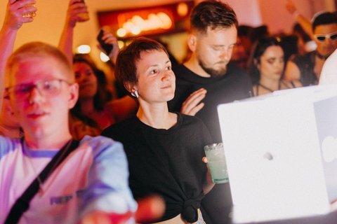 Hamburg: New Year’s Eve Night, Hidden Bars, VIP Club Entry