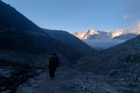Everest Base Camp Trek mit Blick auf den Sonnenuntergang von Kalapathar