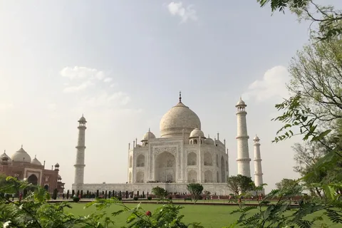 Da Delhi: Tour di un giorno del Taj Mahal e del Forte di Agra in auto