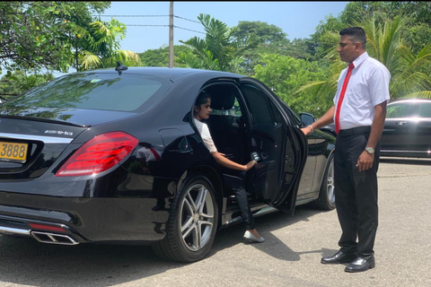 CMB Airport to Colombo Express Transfer With Sightseeing