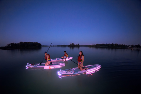 Lyon: Sunset Apéro on a lighted paddleboard at Miribel Jonage Park Lyon: Sunset aperitif on illuminated paddleboards at Miribel Jonage Park