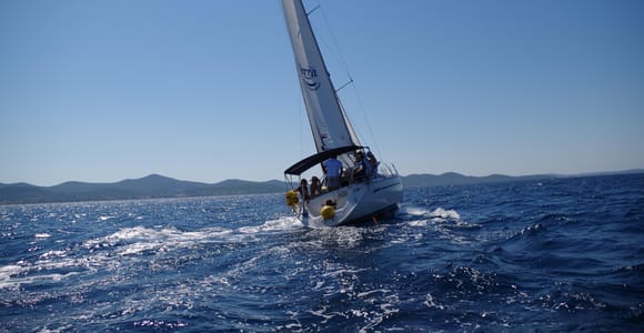 Von Zadar aus: Privater halbtägiger Segeltörn