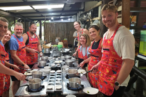 Krabi: Authentic Thai Cooking Class with a Meal