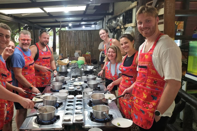 Krabi : Cours de cuisine thaïlandaise authentique avec Smart Cook