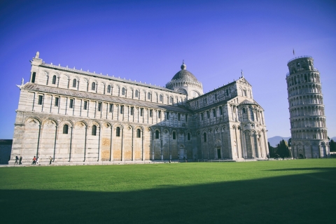 From Lucca to Pisa: Self-Guided Bike Tour Tour with E-bike