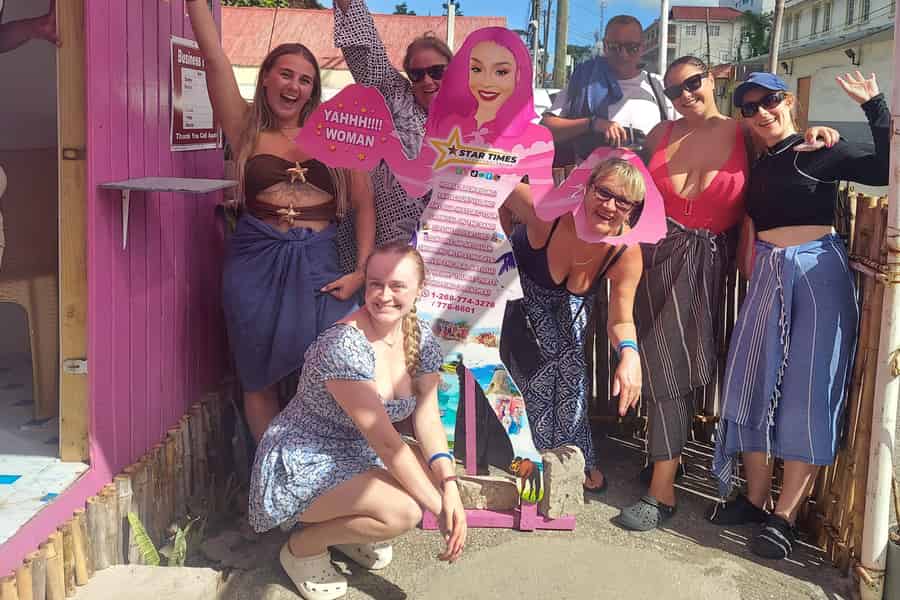 St. John's, Trink bis du umkippst: Rumtrinken & Sightseeing. Foto: GetYourGuide