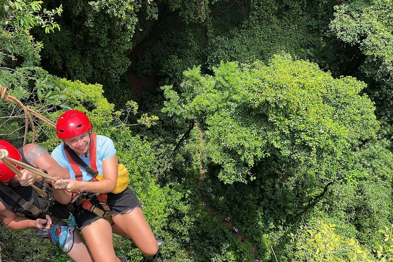 Yogyakarta: Jomblang Grot Dagtour met Licht uit de Hemel