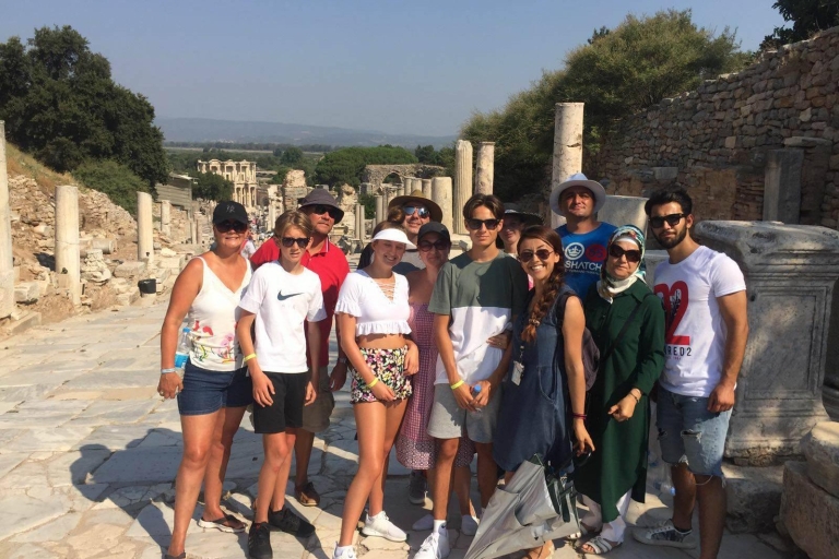 De Kusadasi: visite d'une journée à Ephèse en petit groupeDe Kusadasi: Tour d'Ephèse en petit groupe d'une journée