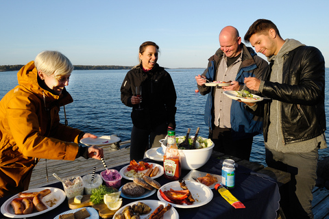 Helsinki: Schären-RIB-Bootstour mit BBQ-Mittagessen und Sauna