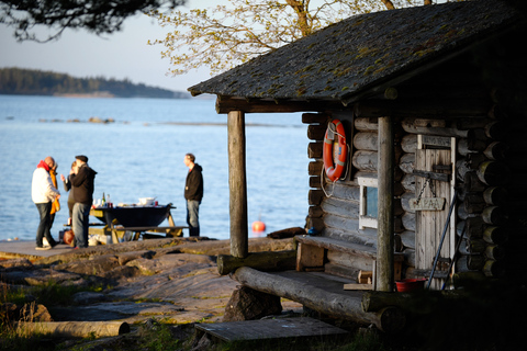 Helsinki: RIB-boottocht door de archipel met barbecuelunch en sauna