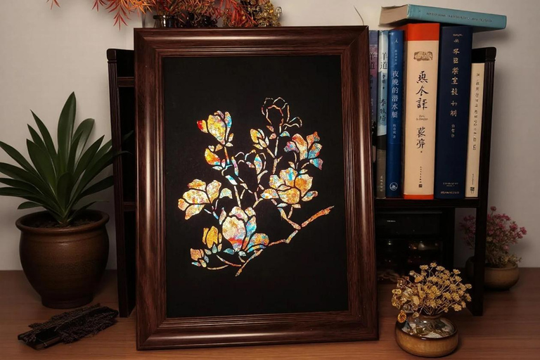 Shanghai: Create Your Own Gold Leaf Artwork Experience