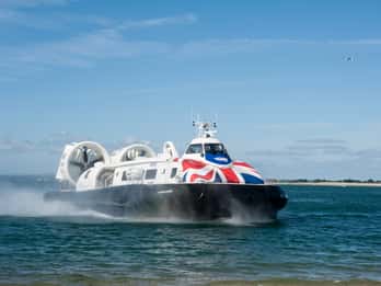 Portsmouth: volo in hovercraft per l'isola di Wight