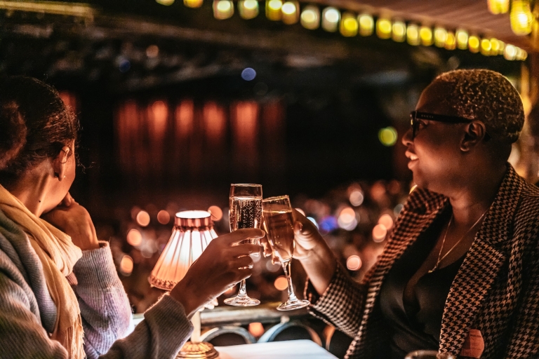 Paris: Champagner im Moulin Rouge & Seine-BootsfahrtShow, 1 Glas Champagner & Flussbootsfahrt