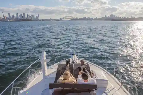 Sydney Harbour: Luxury Multi-Stop Lunch Cruise