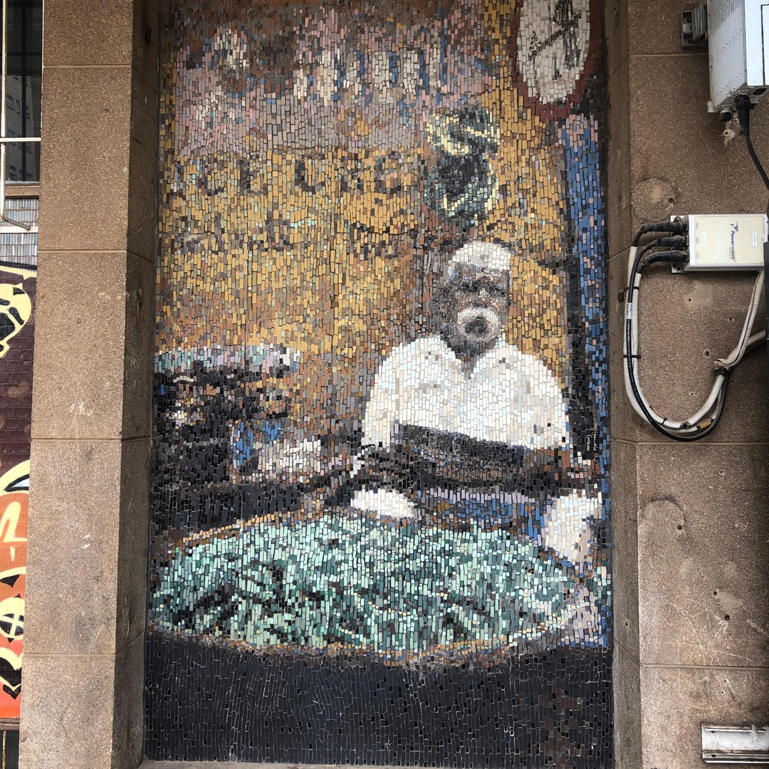Colagem de mídia
